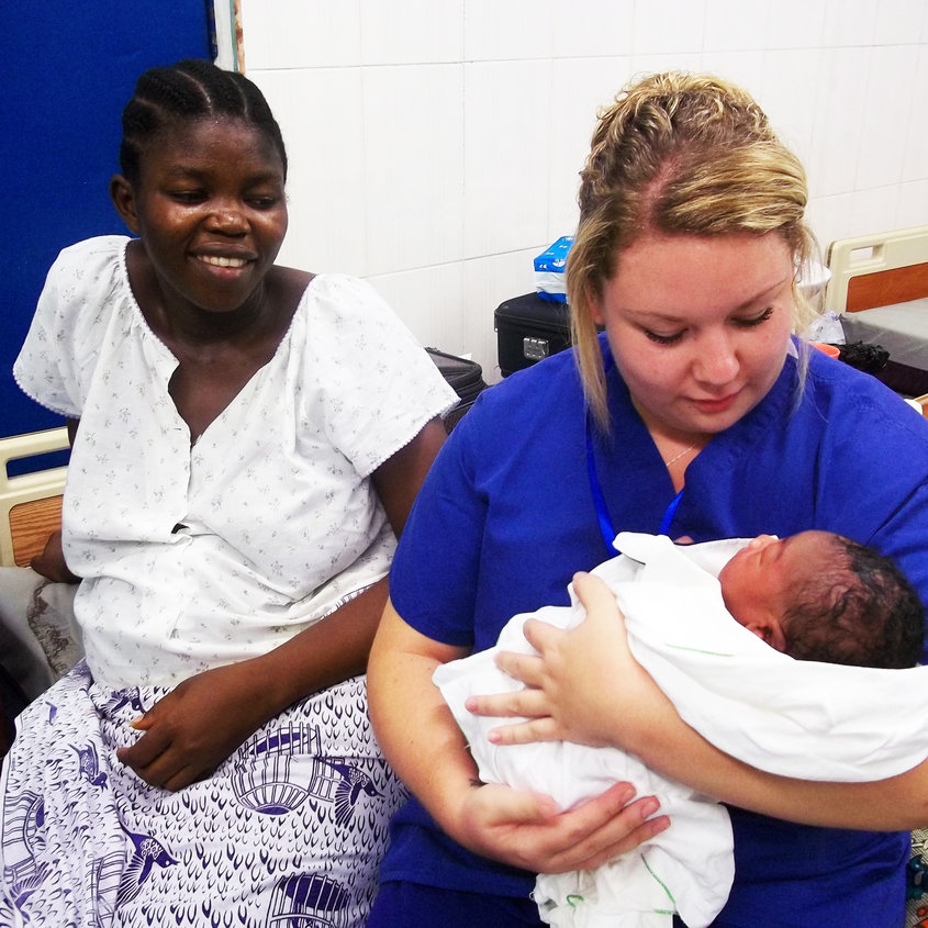 G TA PL Becky with mum and new born